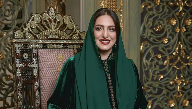 إطلالة السيدة الجليلة دار الاوبرا السلطانية watanserb.com