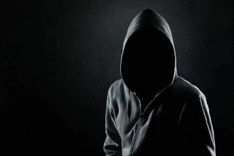 اضطراب الشخصية المعادية للمجتمع: الأعراض والسلوكيات والعلاج الشخصيات المعادية للمجتمع تتميّز بارتكاب العنف watanserb.com