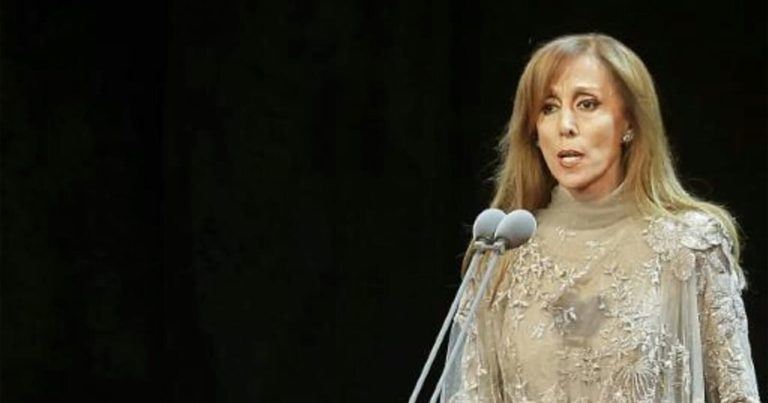 فيروز تصفع تركي آل الشيخ وترفض عرضه الضخم للغناء في السعودية.. هذا ما حدث! الفنانة فيروز watanserb.com