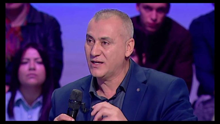 شاعر تونسي يهاجم حكام السعودية watanserb.com