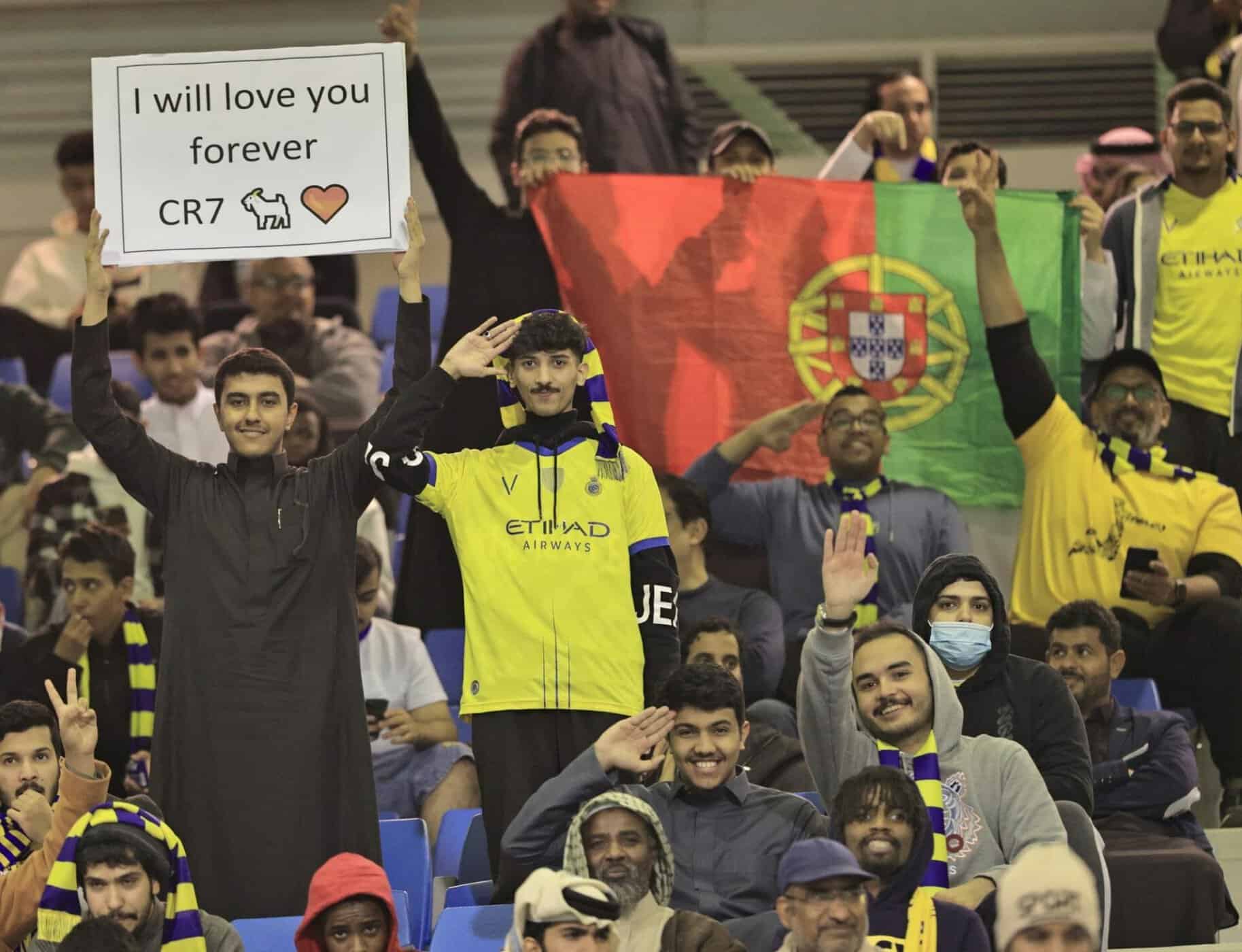 جماهير النصر السعودي تهتف باسم رونالدو