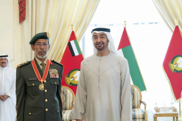 سبب إزاحة “ابن زايد” لرئيس أركان القوات المسلحة من منصبه.. ما علاقة نجله خالد؟ إقالة حمد الرميثي watanserb.com