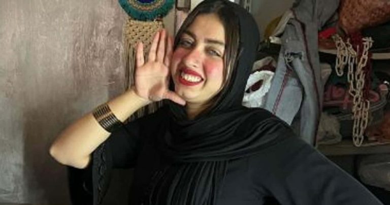 فتاة العباءة.. هذا ما ينتظر بسمة حجازي بعد القبض عليها بتهمة الانضمام لجماعة إرهابية! watanserb.com