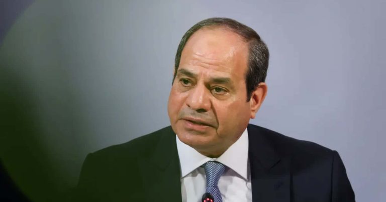 “يوم أسود”.. مصرية تعض أصابع الندم على انتخابها السيسي (فيديو) عبد الفتاح السيسي watanserb.com