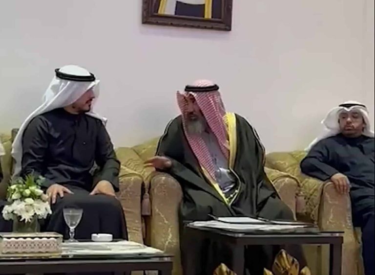 أغرب عقد زواج في الكويت.. هذا ما فعله المأذون وأثار جدلا (فيديو) عقد زواج بالعربية والإنجليزية في الكويت watanserb.com