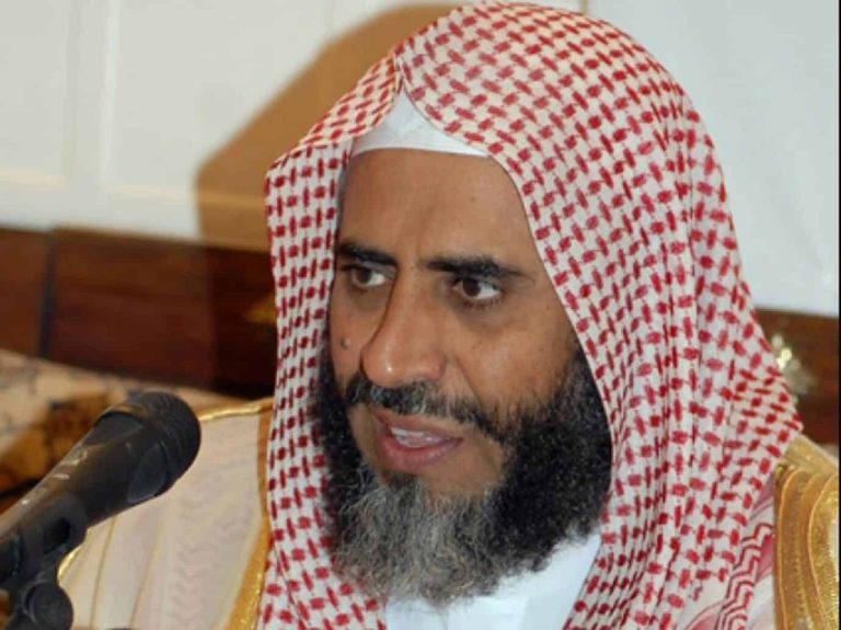 السعودية تقضي بإعدام عوض القرني وامتلاكه حسابا على تويتر أحد التهم إعدام عوض القرني watanserb.com