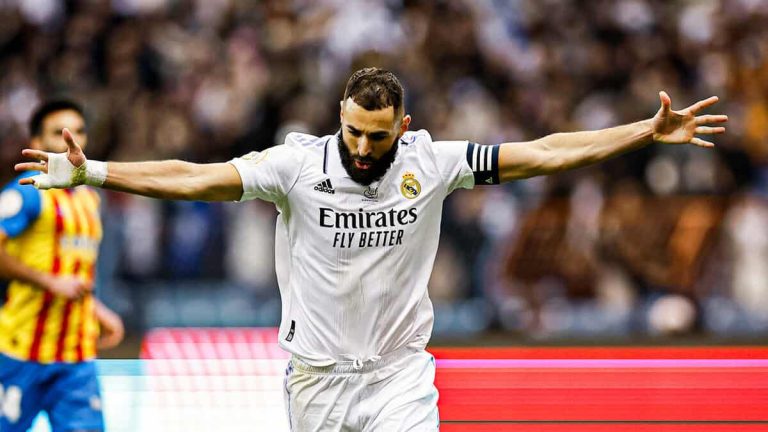 كريم بنزيما لاعب ريال مدريد