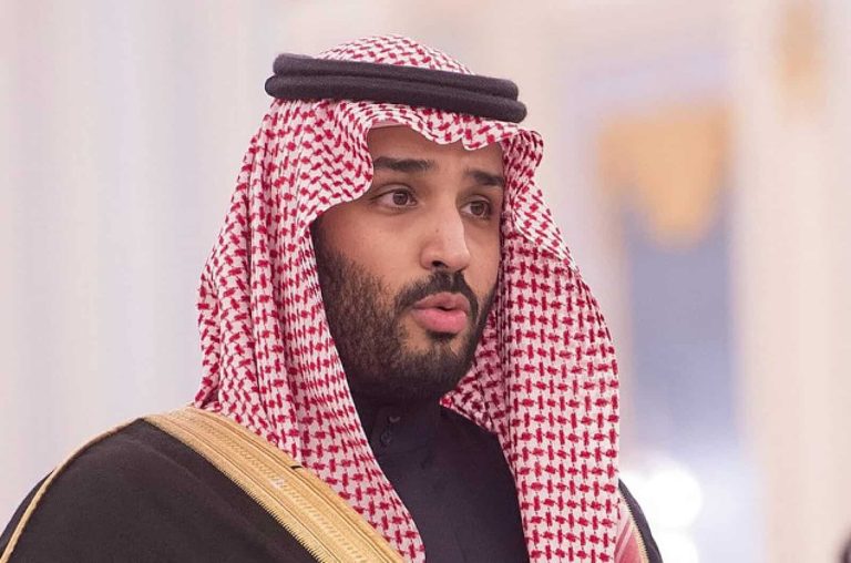 بينها ميسي رونالدو.. أرقام وصفقات تكشف جنون محمد بن سلمان في الإنفاق وحرق المليارات محمد بن سلمان الإنفاق الرياضي watanserb.com