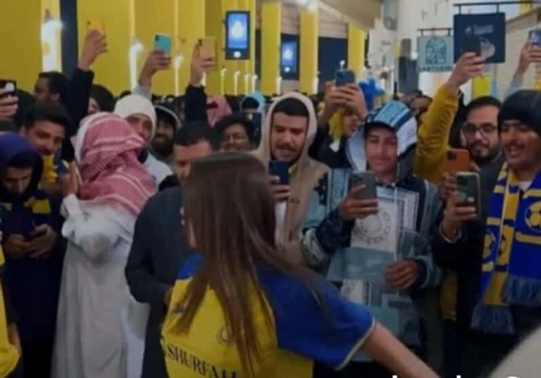 مشجعة تقلد رونالدو السعودية watanserb.com