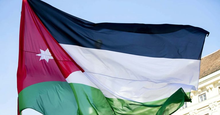 ما سبب وفاة زكية الكاسبية الطالبة العمانية في الأردن؟.. فجعت وفاتها العمانيين وفاة زكية الكاسبية الطالبة العمانية watanserb.com
