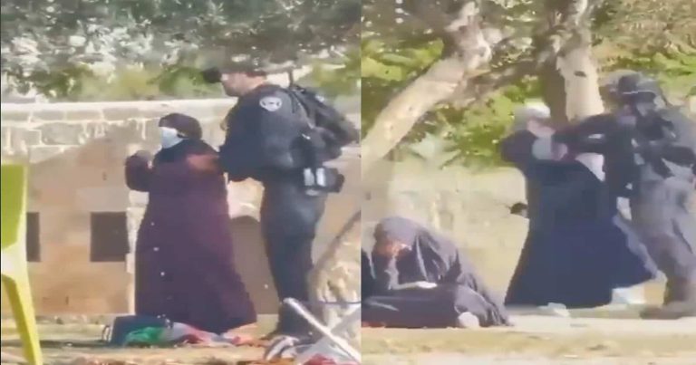 فيديو استفزازي لاعتداء قوات الاحتلال على فلسطينيات أثناء صلاتهن في الحرم القدسي اعتداء قوات الاحتلال على فلسطينيات أثناء صلاتهن في الحرم القدسي watanserb.com