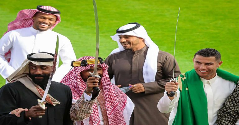 احتفال رونالدو بيوم التأسيس السعودي watanserb.com