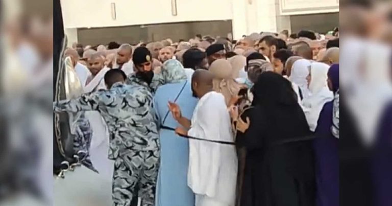السعودية: فيديو صادم من الحرم يعيد جدل الاختلاط بين الرجال والنساء إلى الواجهة الاختلاط بين الرجال والنساء في السعودية watanserb.com