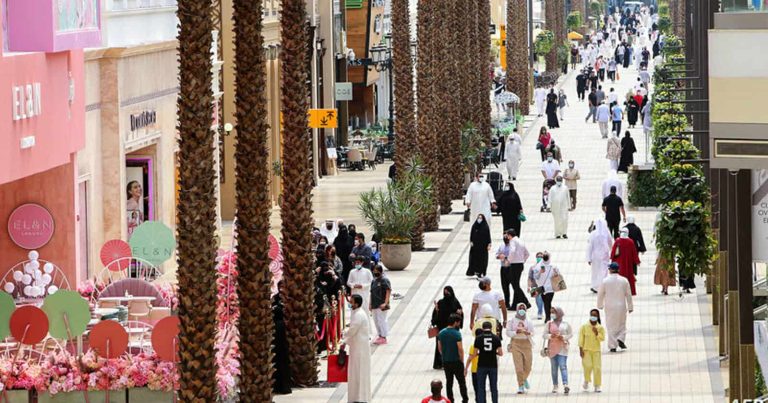 “أقاطع عائلتي وأصدقائي بسبب العنصرية ضد المصريين”.. مقال كويتي يفتح الجرح الغائر العنصرية ضد المصريين في الكويت watanserb.com