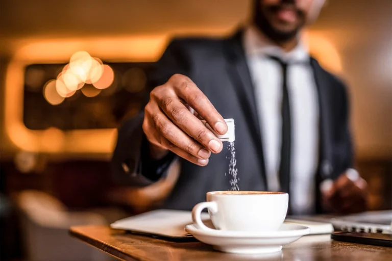 القهوة تخفض ضغط الدم..كم كوب يجب أن تشرب في اليوم؟ watanserb.com