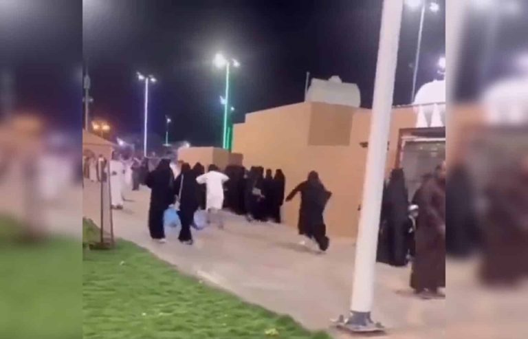 لحظة التحرش بفتاة سعودية في مكان مزدحم ورد فعلها لافت التحرش بفتاة سعودية يوم التأسيس watanserb.com