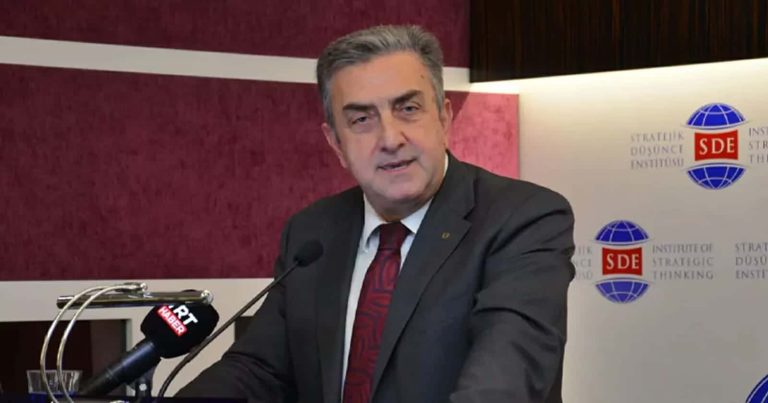 رئيس وكالة الفضاء التركية سردار حسين يلدريم watanserb.com