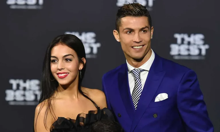 “هابي فلانتين يا معشوقتي”.. هكذا احتفل رونالدو بعيد الحب مع جورجينا (شاهد) رونالدو جورجينا عيد الحب watanserb.com