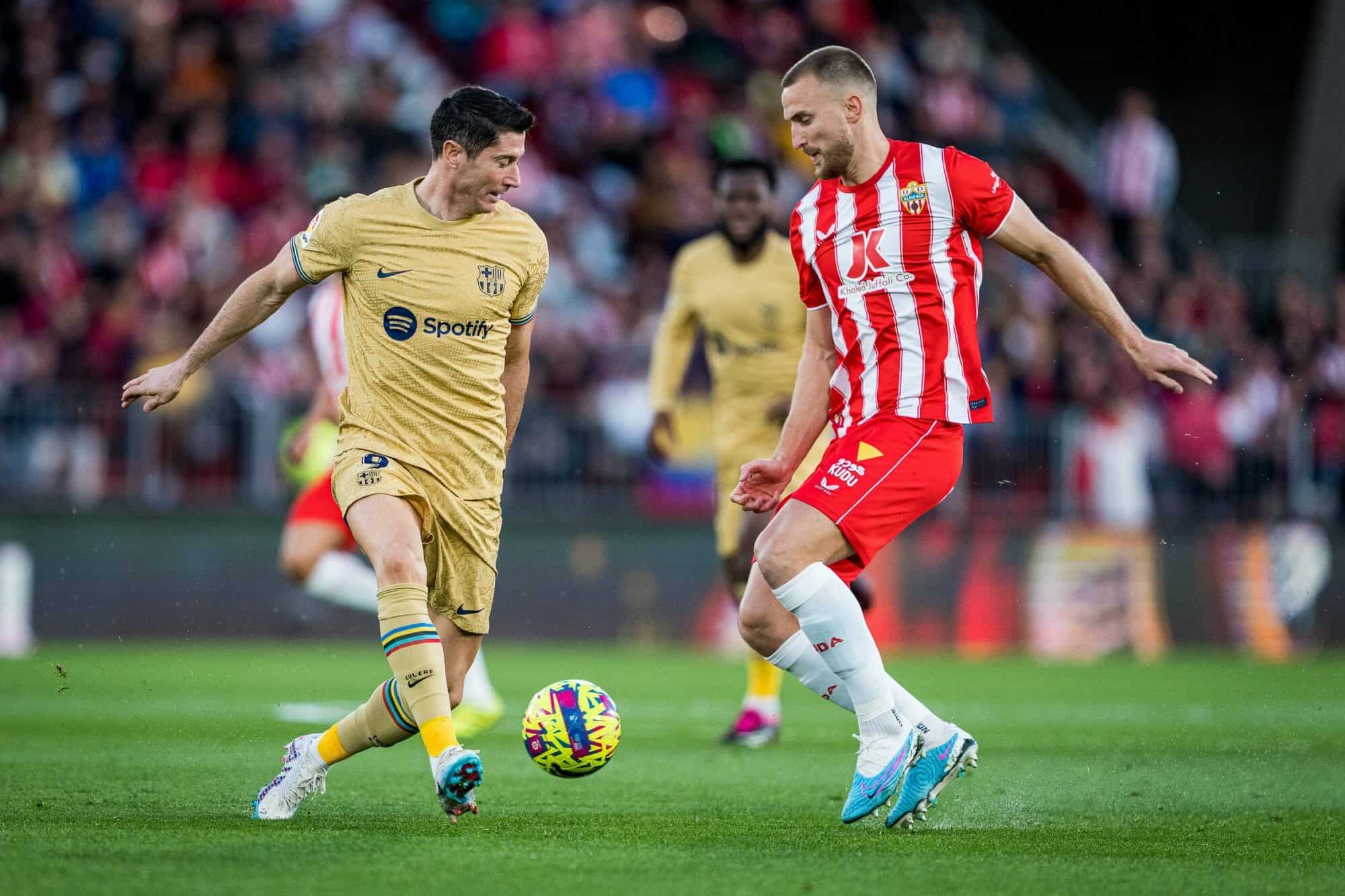 ليفاندوفسكي لاعب برشلونة