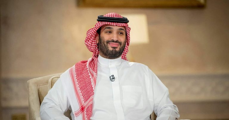 مستشار لابن سلمان يتخفى وراء حساب وهمي ويشيطن ويسب الجزائر.. لماذا؟ مستشار محمد بن سلمان شيطنة الجزائر watanserb.com