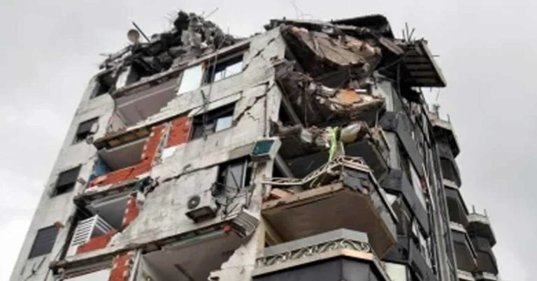 “ادفع علشان نفحص”.. بشار الأسد يستفز المتضررين من الزلزال بقرار غريب المباني المتضررة زلزال سوريا watanserb.com