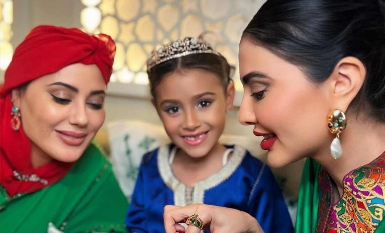 مريم حسين تحتفل بعيد الأم بطقوس غريبة وهذا ما لاحظه المتابعون على شكل ابنتها! (شاهد) watanserb.com
