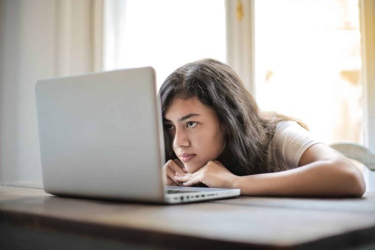 5 عادات سيئة تجعلك أقل إنتاجية في الصباح watanserb.com
