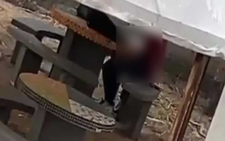 لحظة القبض على طالب وطالبة يمارسان الجنس في الحرم الجامعي في الهواء الطلق! (شاهد) طالب وطالبة يمارسان الجنس watanserb.com