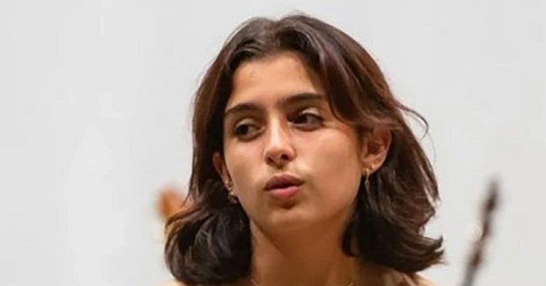 بأكتاف عارية.. إطلالة مثيرة للأميرة هيا بنت حمزة في رمضان تثير الجدل الأميرة هيا بنت حمزة watanserb.com
