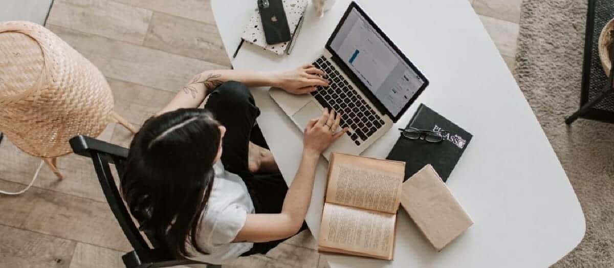 فيما يلي العادات التي يجب اتباعها لتكون أكثر إنتاجية وفقًا لجامعة هارفارد الإنتاجية في العمل watanserb.com