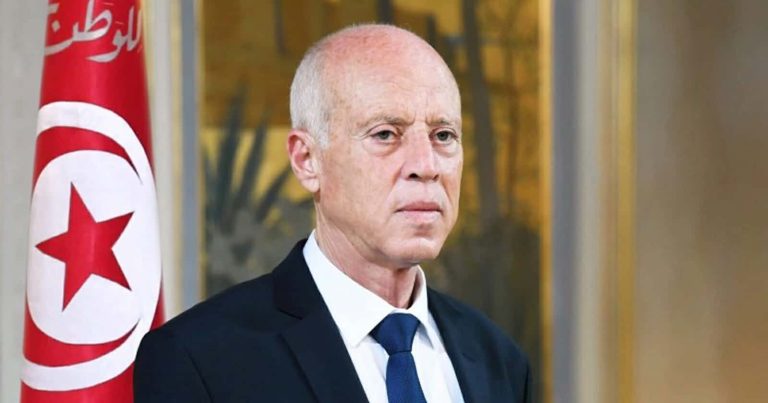 “يا سعيد يا جبان”.. تونس على صفيح ساخن وتظاهرات حاشدة تهدد الرئيس الرئيس التونسي قيس سعيد watanserb.com