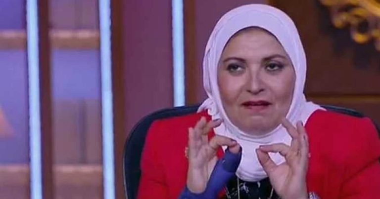 الطبيبة المصرية هبة قطب watanserb.com