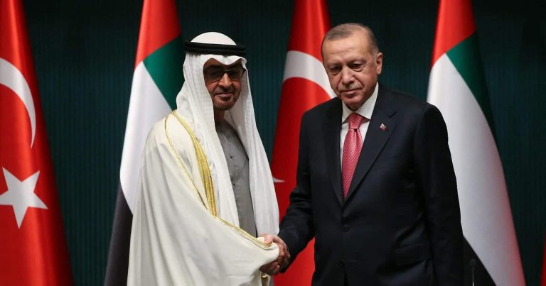 الاقتصاد يطوي صفحة توترات السياسة.. ما أهمية اتفاقية الشراكة الموقعة بين تركيا والإمارات؟ الشراكة بين تركيا والإمارات watanserb.com