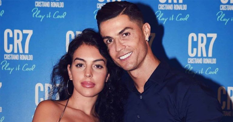 جورجينا تُلمح لزواج وحفل زفاف قريب بعد سنوات العشق مع رونالدو (فيديو) جورجينا رودريغيز وكريستيانو رونالدو watanserb.com