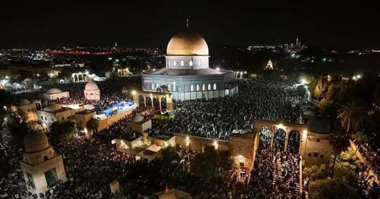 صلاة التراويح في المسجد الأقصى watanserb.com