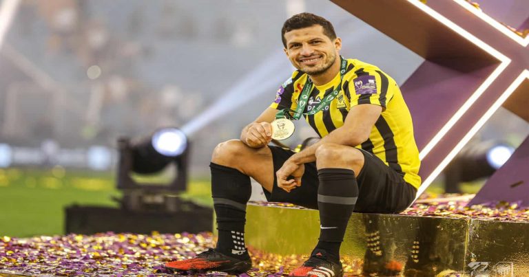 سلوك غير رياضي.. عقوبة طارق حامد مع الاتحاد السعودي عقوبة طارق حامد watanserb.com
