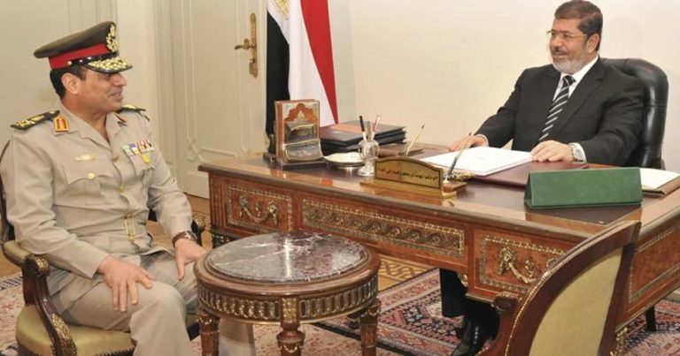محمد مرسي و السيسي watanserb.com