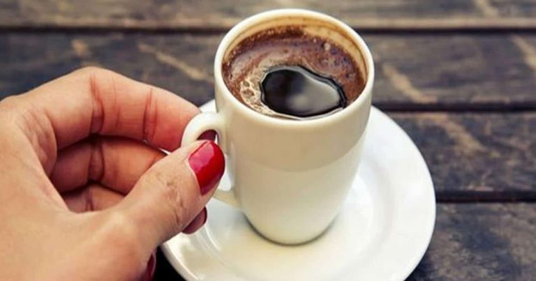 ماذا يحدث للجسم عند تناول كوب من القهوة بعد الإفطار؟ تناول القهوة بعد الإفطار watanserb.com