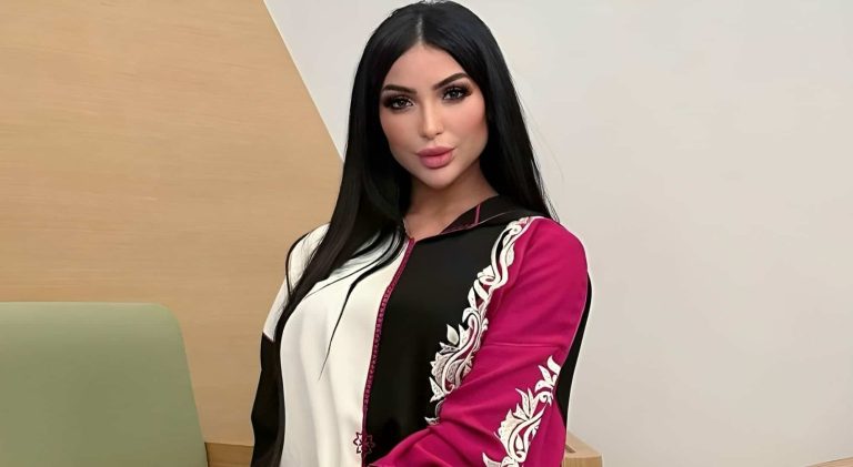 دنيا بطمة بإطلالة صادمة.. أبرزت مفاتنها وعرت أكتافها في مناسبة رمضانية (شاهد) دنيا بطمة تثير الجدل بإطلالة صادمة.. أبرزت مفاتنها وعرت أكتافها في مناسبة رمضانية (شاهد) watanserb.com