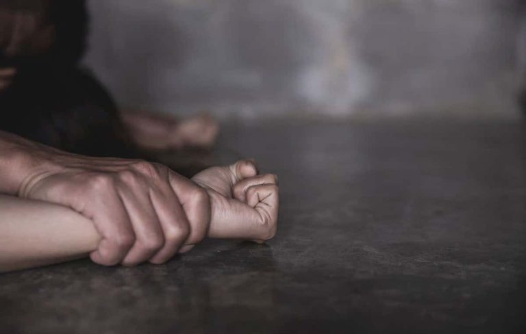 الكويت.. اغتصاب جماعي لشاب في نهار رمضان وهوية الجُناة صادمة! watanserb.com