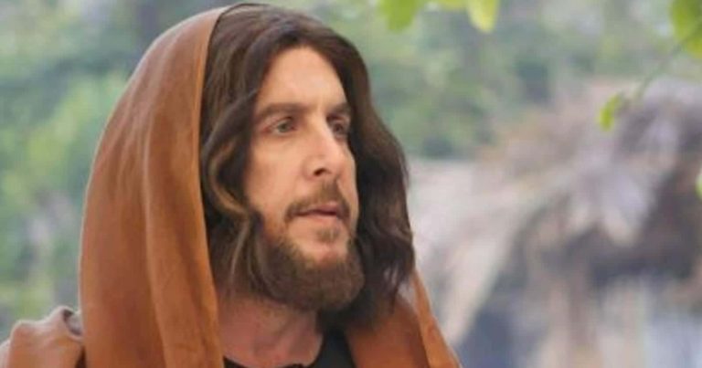 وصية الفنان محمد قنوع .. تفاصيل مثيرة عن أمواله وكيف ستُقسّم وصية محمد قنوع watanserb.com