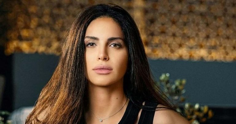 آمال ماهر وإطلالة لافتة يوم العيد watanserb.com