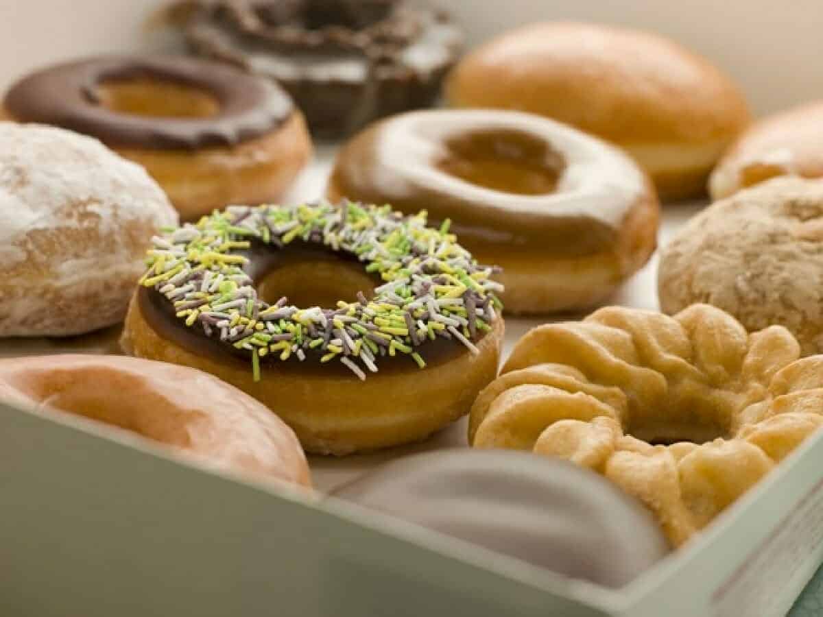 أضف مكون ستيفيا إلى قهوتك أو المشروب الذي تحبه