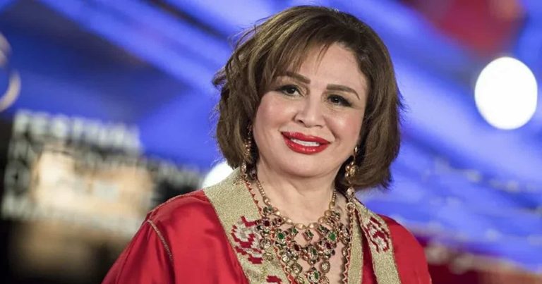 إلهام شاهين تتعمد إبراز مناطقها الحساسة بشكل مقزز في أستراليا وتثير غضب متابعيها (شاهد) إلهام شاهين في أستراليا watanserb.com