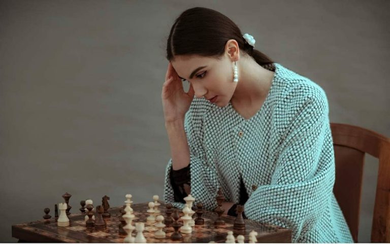 الأشخاص الأذكياء أكثر عرضة للإثابة بالامراض العقلية watanserb.com