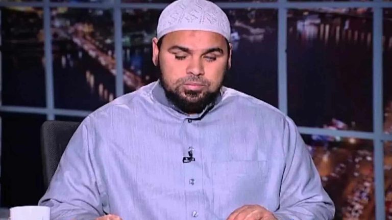 سبب وفاة الشيخ عبد الله كامل وفيديو لآخر دقائق في حياته.. تنبأ بموته ونعى نفسه وفاة الشيخ عبد الله كامل watanserb.com