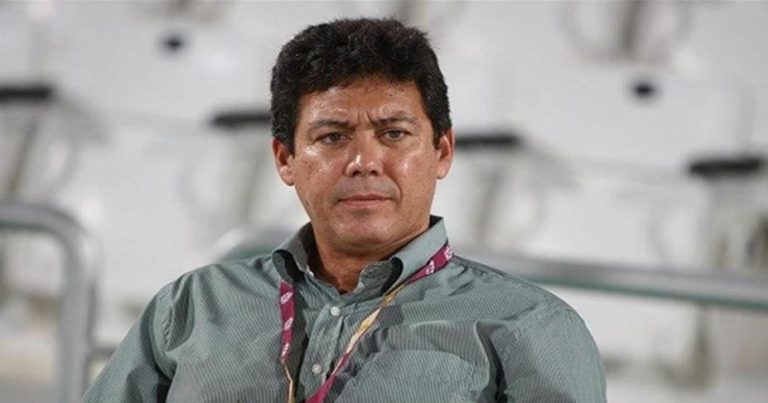 البرازيلي ريكاردو يقترب من الرحيل عن تدريب المريخ السوداني المدرب البرازيلي هيرون ريكاردو watanserb.com