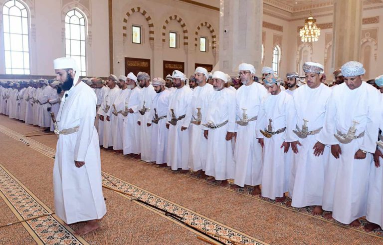 هل أمر سلطان عُمان بمنع مكبرات المساجد؟!.. عضو مجلس شورى يحسم الجدل! منع مكبرات الصوت الخارجية في مساجد سلطنة عمان watanserb.com