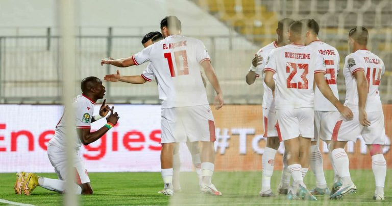 حارس الوداد يقود فريقه إلى نصف نهائي دوري أبطال أفريقيا (فيديو) الوداد الرياضي وسيمبا التنزاني watanserb.com