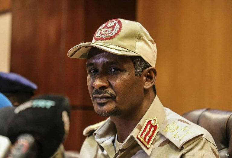 فيسبوك يفضح الدولة التي يدير منها قائد الدعم السريع “حميدتي” صفحته! (شاهد) دعم الإمارات لحميدتي watanserb.com